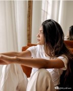 哪個(gè)品牌防曬霜好用中學(xué)生(中學(xué)生防曬霜什么牌子好)